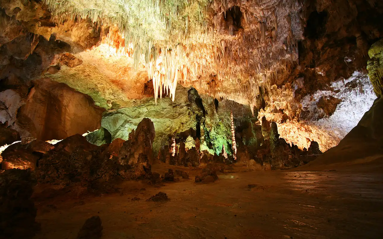 Underground Wonders of Carlsbad Caverns National Park