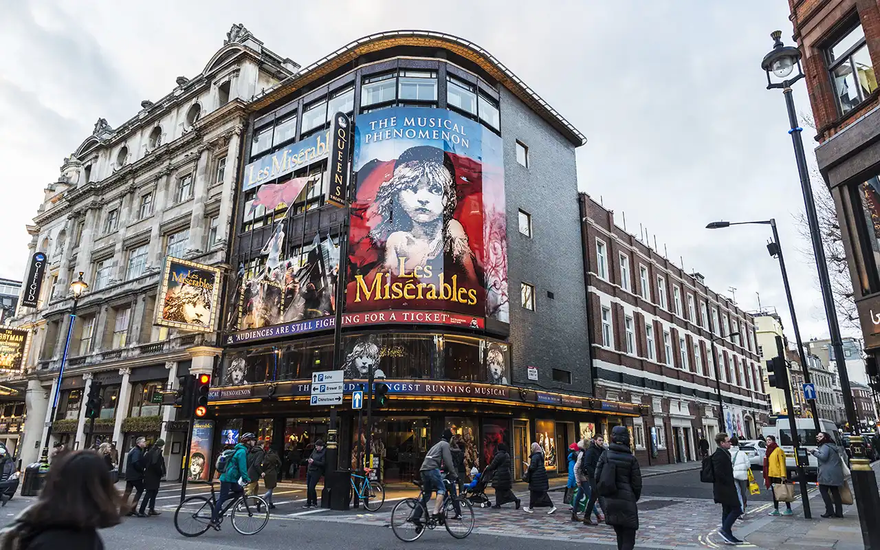 Vibrant Theatre Night at The West End Theatre District