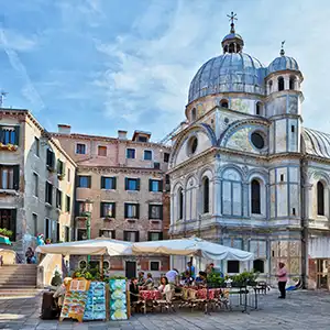 Traditional and Serene Cannaregio District